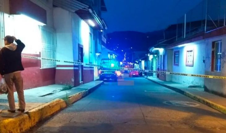 translated from Spanish: Two men are shot in Uruapan, Michoacán
