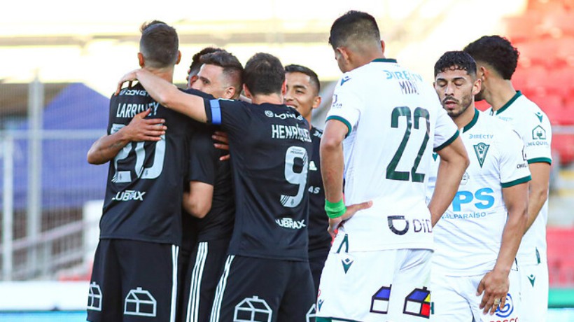 University of Chile prevailed 3-0 against Santiago Wanderers