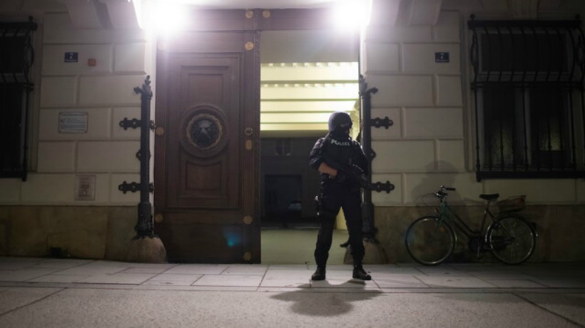 Vienna attack suspect had previous conviction for terrorism