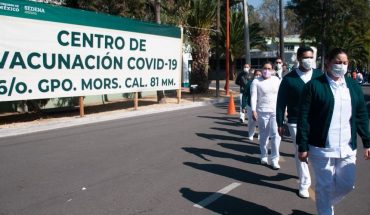 7,728 trabajadores del IMSS han sido vacunados contra COVID-19