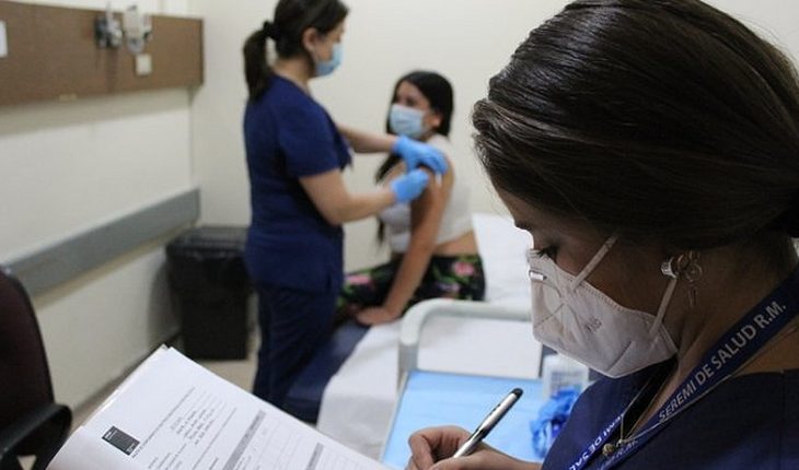 Comenzó proceso de vacunación contra el COVID-19 en hospital de Talagante