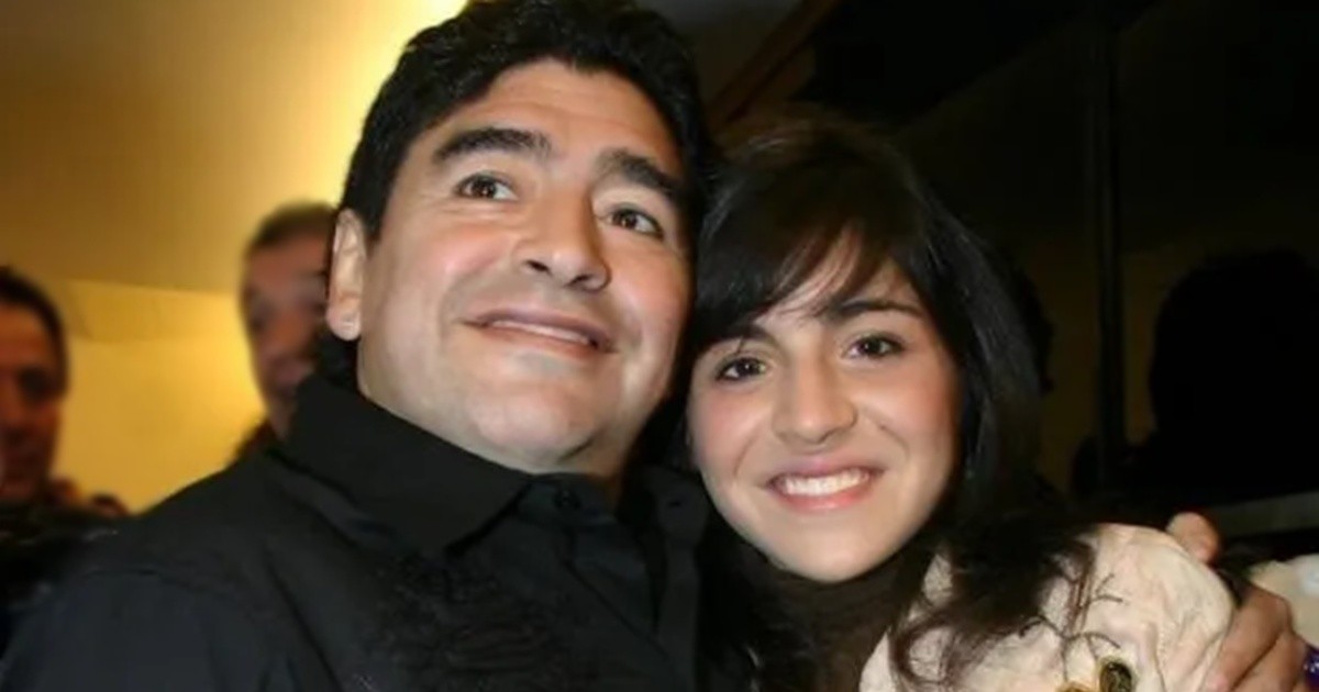 El emotivo recuerdo de Gianinna Maradona con Diego: "Los amo estemos donde estemos"