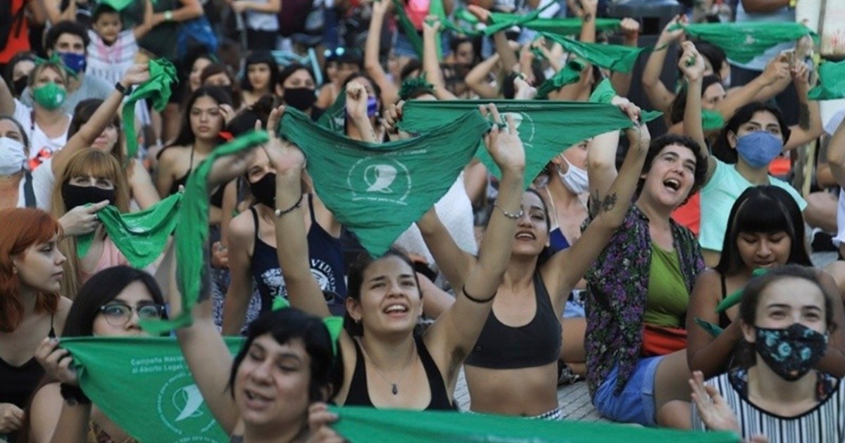 Es ley: Desde hoy, abortar es legal, seguro y gratuito en Argentina