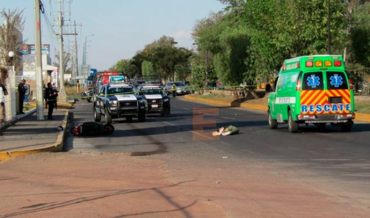 Motociclista muere tras ser embestido por vehículo desconocido en Zamora, Michoacán