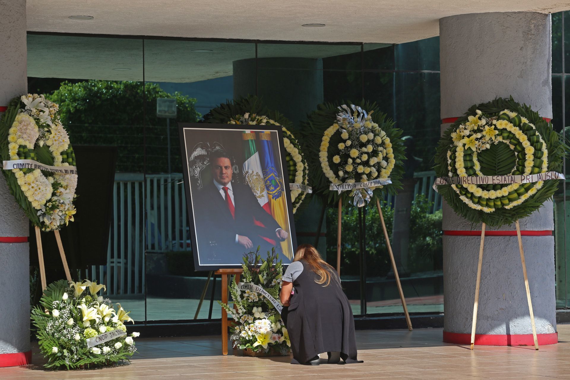 Rinden homenaje en el Congreso de Jalisco a Aristóteles Sandoval