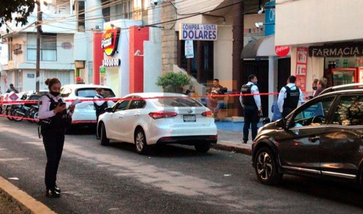 Se hace viral momento en que Ladrones tratan de robar auto, pero los atropellan en Morelia (video)