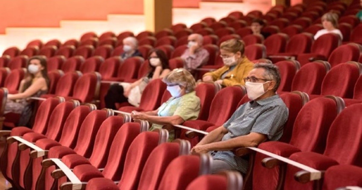 Teatros y cines franceses reclamarán ante la Justicia por la prolongación de su cierre