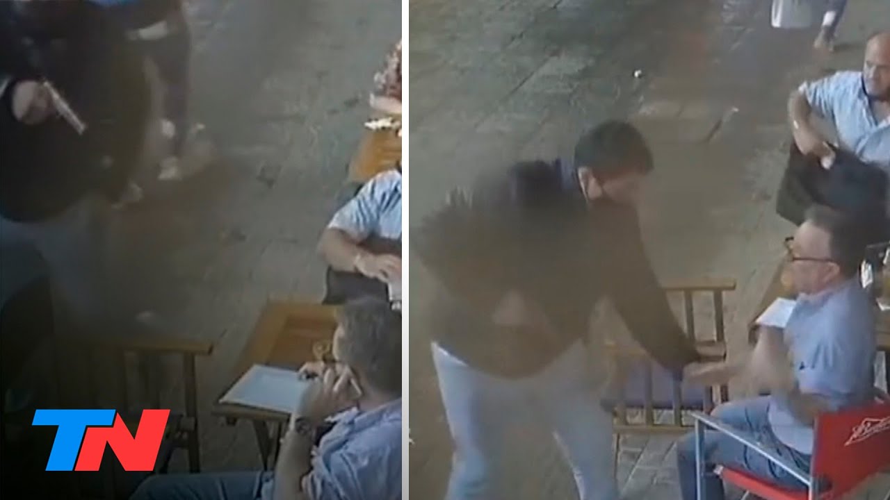Se sentó a tomar una cerveza en la vereda de un bar y lo encañonaron para robarle