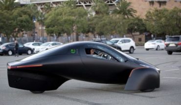 translated from Spanish: Aptera reveals the first solar electric car that doesn’t need to be recharged