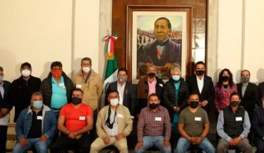 translated from Spanish: CNTE members release train tracks in Michoacán after meeting with Olga Sánchez and Silvano Aureoles