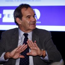 From The Refusal to Promote the Constituent Process: Allamand says in Spain that "when the authority does not understand protest, something is wrong"