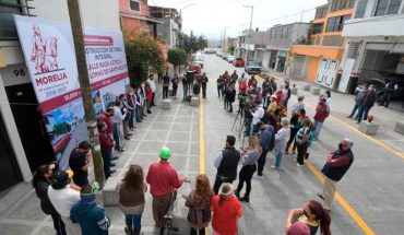 translated from Spanish: Inauguration of the integral rehabilitation of Raza Azteca street of Lomas de Santiaguito