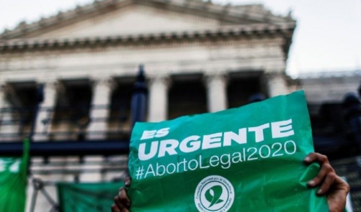 translated from Spanish: Legal abortion: I work against the wheel to convince the undecided