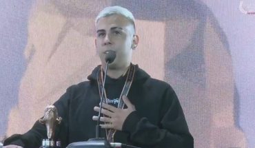 translated from Spanish: Pimpeano won the Streamer of the Year award at Coscu Army Awards