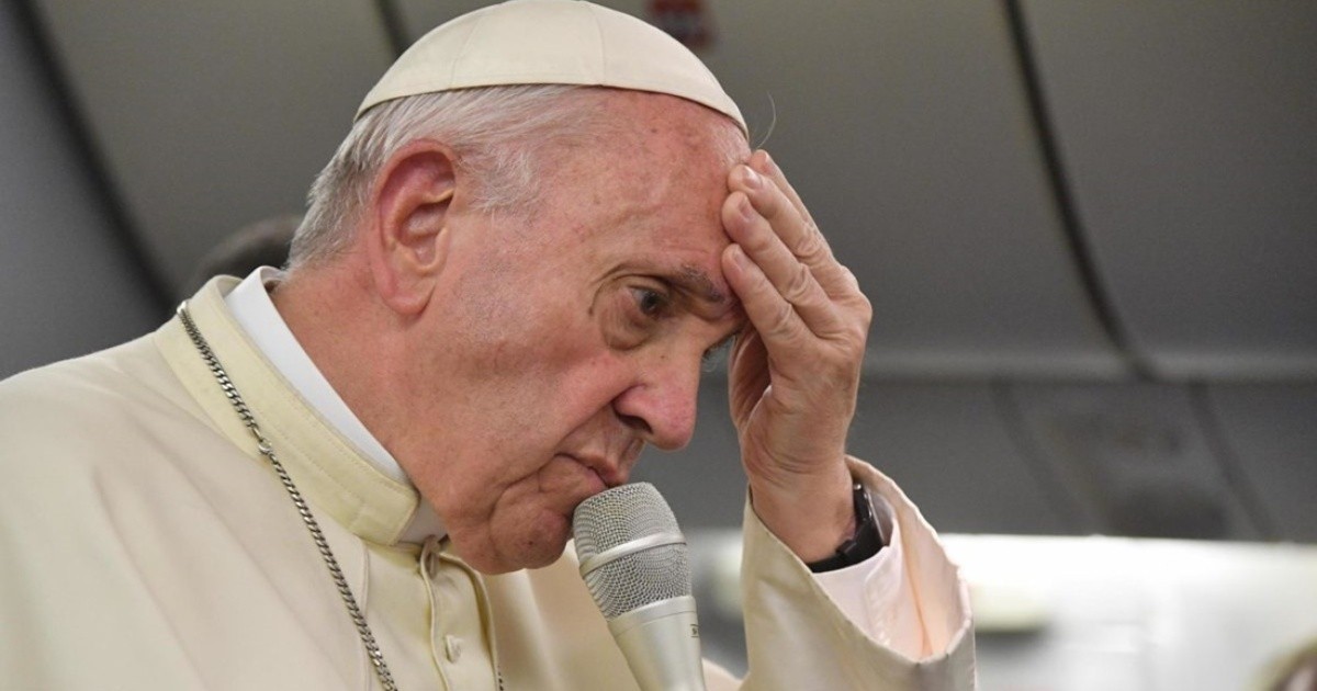 Pope said he finds out about Argentina's things and that "some of them worry him"