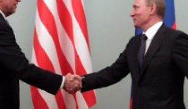 translated from Spanish: Putin finally congratulates Biden on his victory in the U.S. election and calls him to cooperate