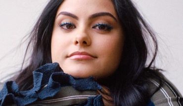 translated from Spanish: Surprise Camila Mendes with hard training