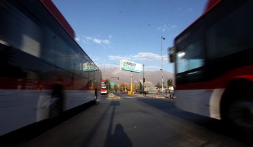 translated from Spanish: Travel by public transport decreased 18% during the week with days in phase 2