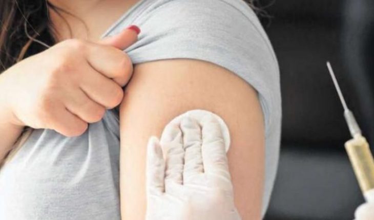 translated from Spanish: UK approves use of second Covid-19 vaccine