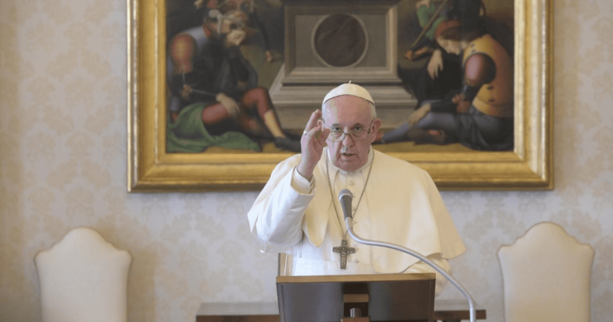 El Papa criticó a las personas que vacacionaron para evitar los confinamientos