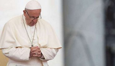 El Papa criticó a quienes salen a vacacionar en avión mientras otros sufren el confinamiento