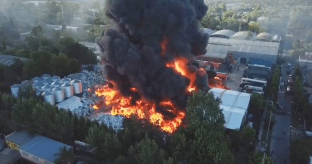 Incendios en tres fábricas de la provincia de Buenos Aires