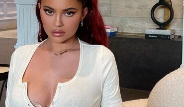 Kylie Jenner muestra su gran cicatriz en diminuto atuendo
