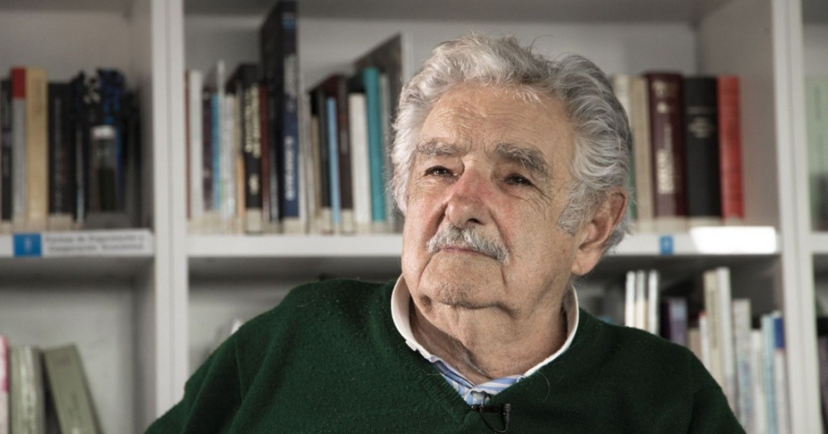 Pepe Mujica aseguró que "no es sencillo" para Uruguay adquirir la vacuna contra el COVID-19