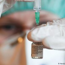 “Un gran fracaso”: lluvia de críticas en Alemania por plan de suministro de vacunas