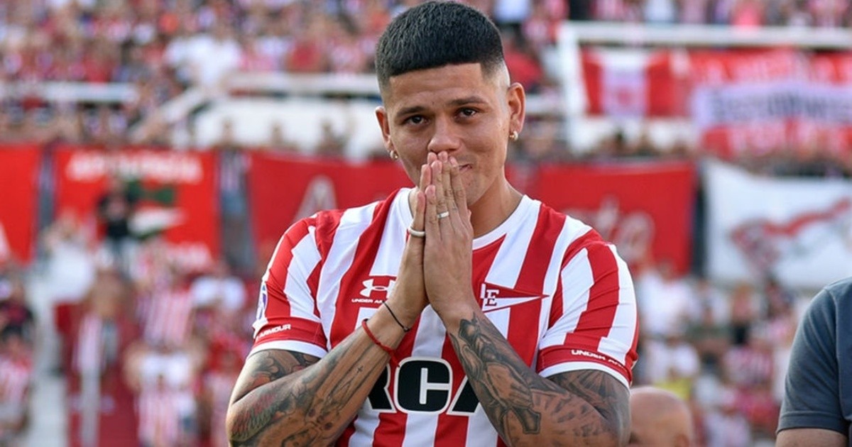 Boca accelerates through Marcos Rojo, who must resolve his departure from Manchester United