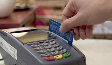translated from Spanish: Porteños using the credit card must pay stamp tax