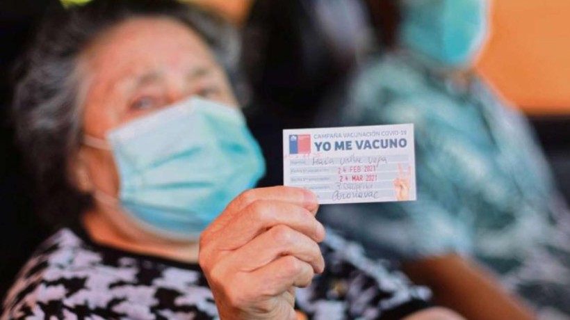 Buscan que carnet de vacunación permita viajar por Sudamérica y rebaje las restricciones locales