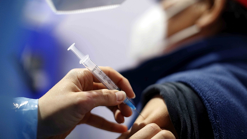 Chile alcanza dos millones de vacunados y lidera en la región latinoaméricana
