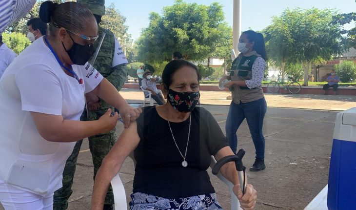 Circulan vacunas contra COVID-19 en IMSS Michoacán