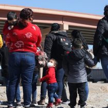 EE.UU. recibe a los primeros migrantes varados en México
