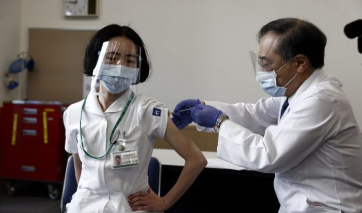 Japón inició campaña de vacunación contra covid con 40 mil dosis de Pfizer