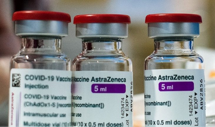 La OMS aprobó el uso de emergencia de dos vacunas de Oxford-AstraZeneca