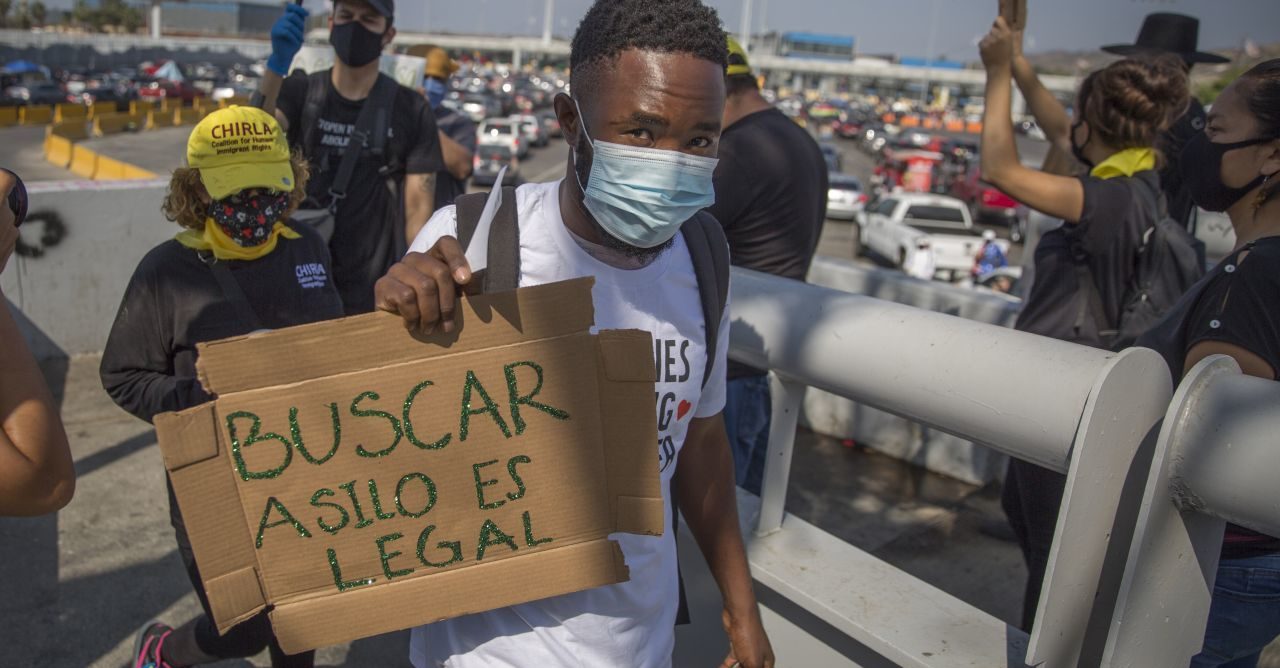 México prometió empleo a solicitantes de asilo; en 2 años registró a 64