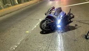 Motociclista muere atropellado por camioneta