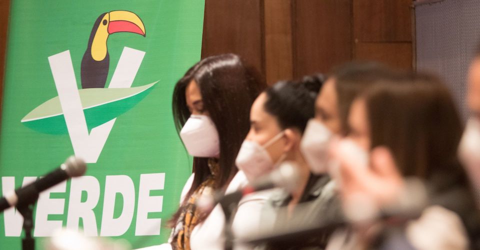 Partido Verde amenaza romper con Morena por 'robo' de legisladoras