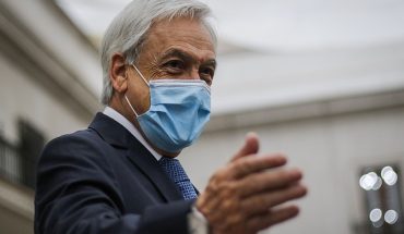 Piñera pide por mensaje de WhatsApp a sus autoridades que respeten “prioridad por edad” en vacunación contra el covid-19