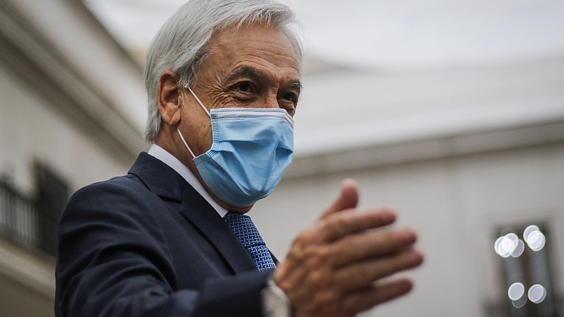 Piñera pide por mensaje de WhatsApp a sus autoridades que respeten "prioridad por edad" en vacunación contra el covid-19