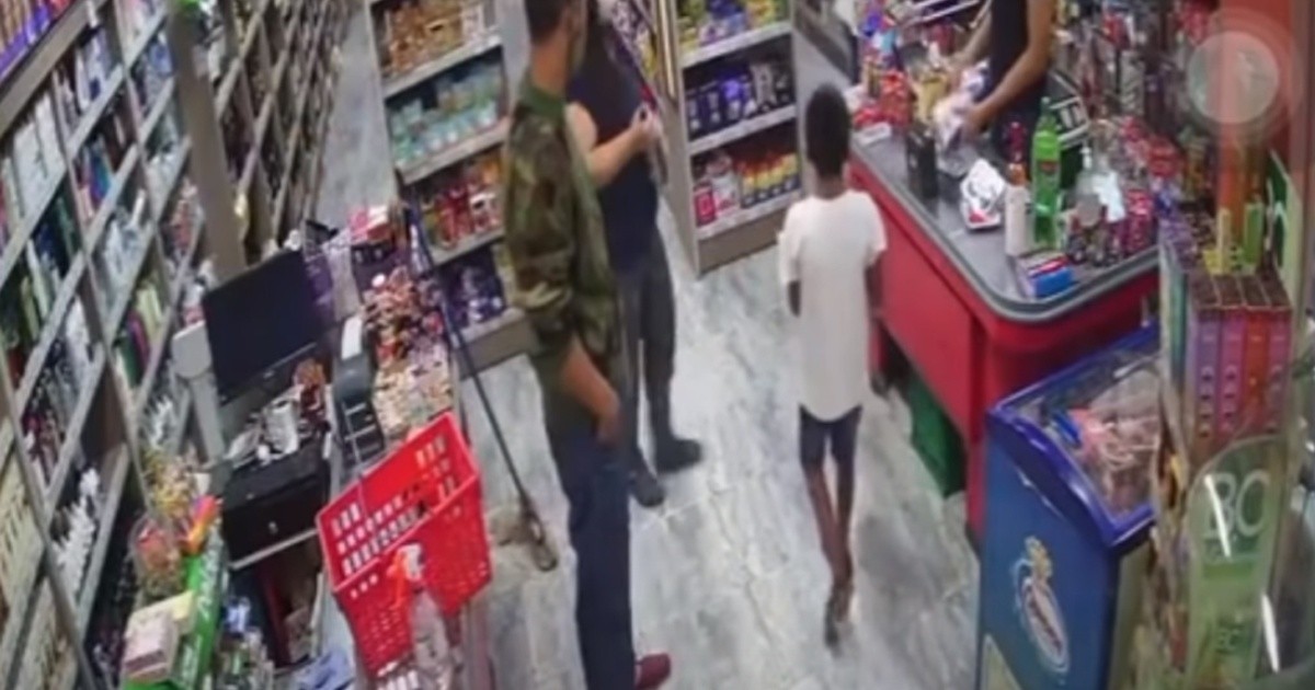 Un niño fue baleado durante un asalto a un supermercado de General Rodríguez