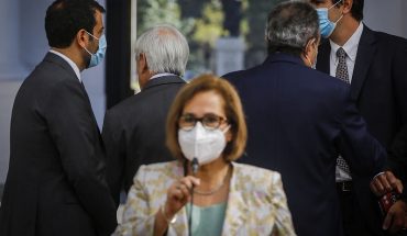 [VIDEO] Acusan de “machismo” y “falta de respeto” a Piñera por actitud con la presidenta del Senado