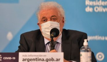 translated from Spanish: Ginés González García resigned from the post of Minister of Health