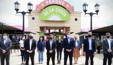 translated from Spanish: Officially reopened the Costa Park with 500 jobs