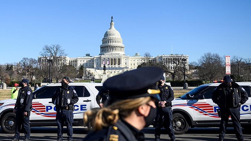 They identify suspect in policeman's death in attack on Capitol