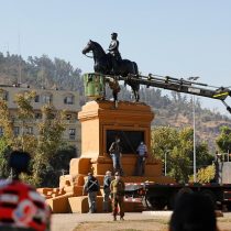 Acusado de intentar derribar estatua de Baquedano durante 8M no se podrá acercar a inmediaciones de la plaza