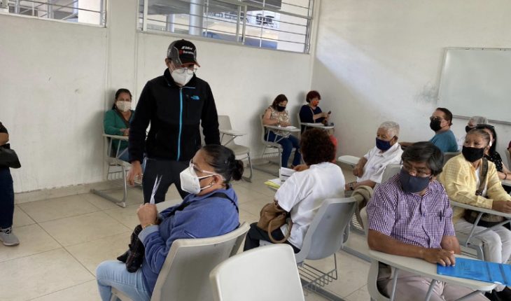 Alumnos del Instituto Tecnológico de Morelia apoyan en el proceso de vacunación