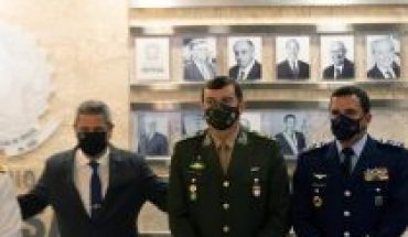 Bolsonaro nombra nuevos comandantes de las Fuerzas Armadas tras salida masiva